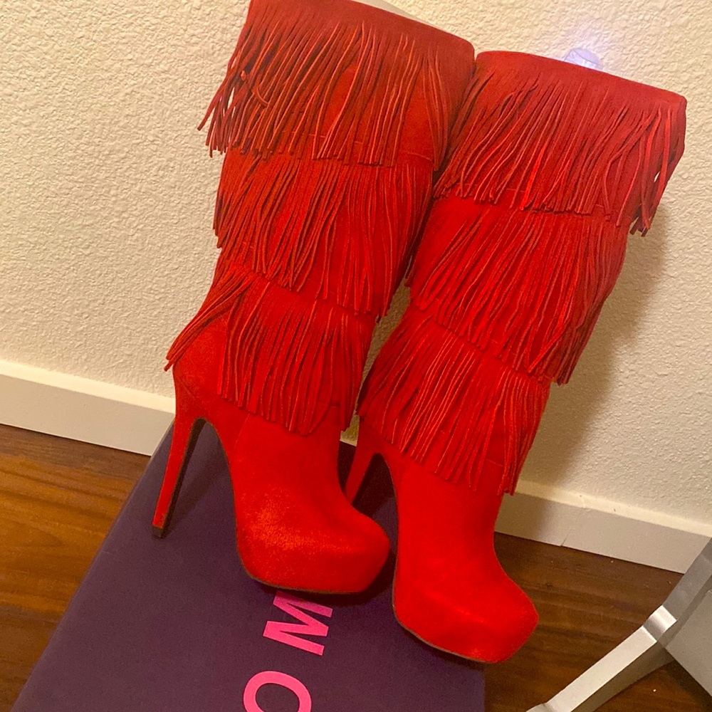 Mojo Moxy fringe boots SZ 6.5